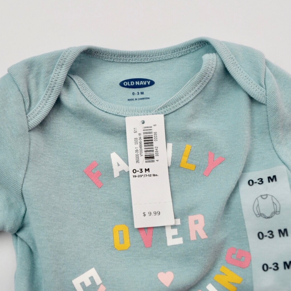 Bundle of (2) NWT Old Navy 0-3 Month Bodysuits - Picture 4 of 8